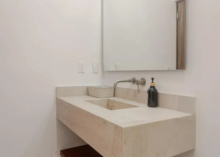 Explore Modern - Gated - Peaceful - Pool *